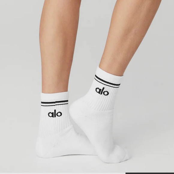 ALO Yoga Other - NWT ALO UNISEX HALF-CREW SOCK